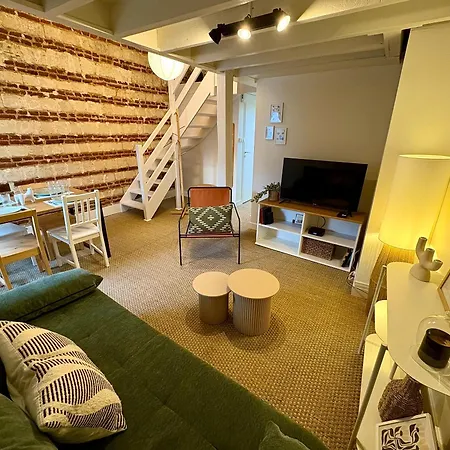 De Charme 4 Pers Stationnement Gratuit Appartamento *