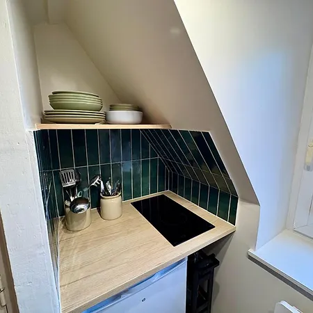 De Charme 4 Pers Stationnement Gratuit Appartamento